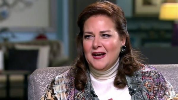 الفنانة دلال عبد