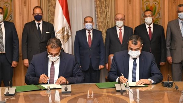 جانب من مراسم التوقيع