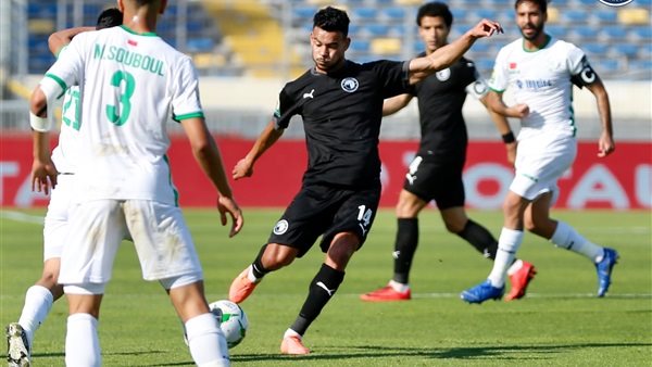 الرجاء وبيراميدز