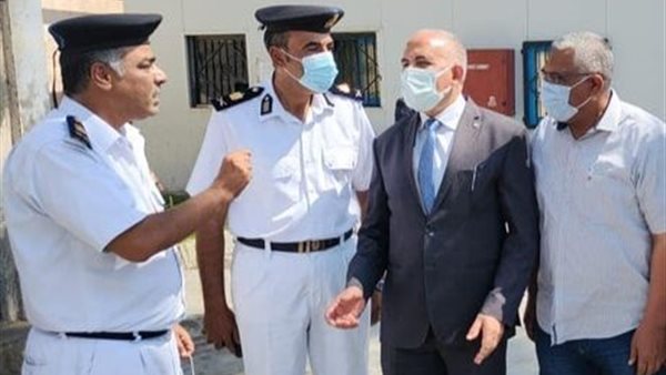 وزير الري خلال الجولة