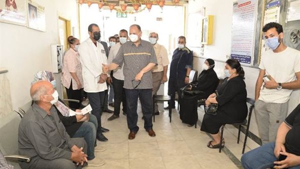 محافظ أسيوط خلال