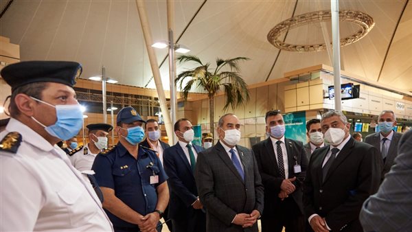 وزير الطيران المدنى