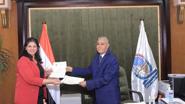 جانب من مراسم التوقيع