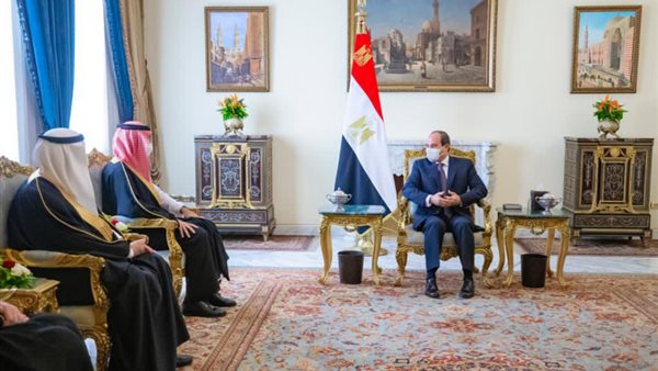 الرئيس السيسي ووزير