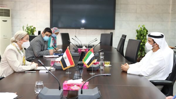 وزيرة البيئة تلتقى