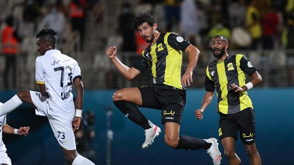 أحمد حجازي بقميص