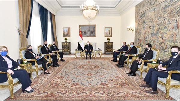 الرئيس السيسى يستقبل