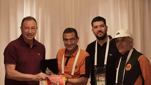 جانب من الحدث 