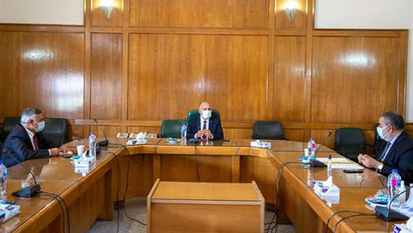 اجتماع وزير الرى