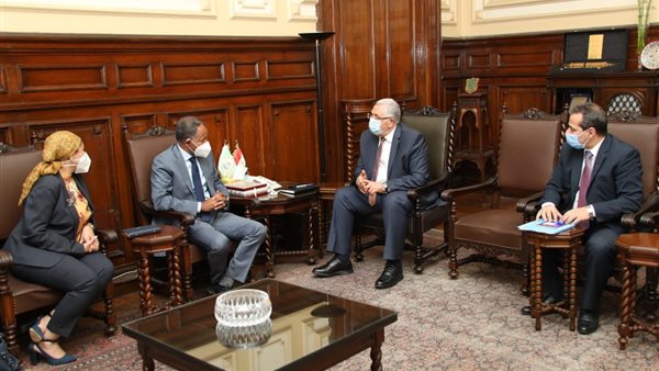 لقاء الوزير 