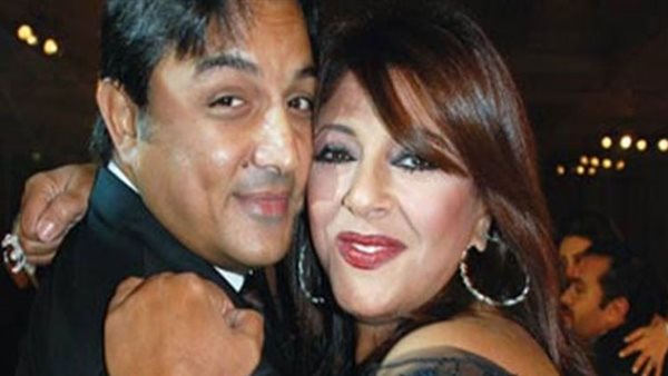 هالة صدقى وزوجها