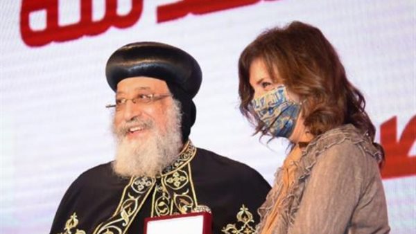 وزيرة الهجرة والبابا