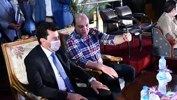 وزير الشباب والرياضة