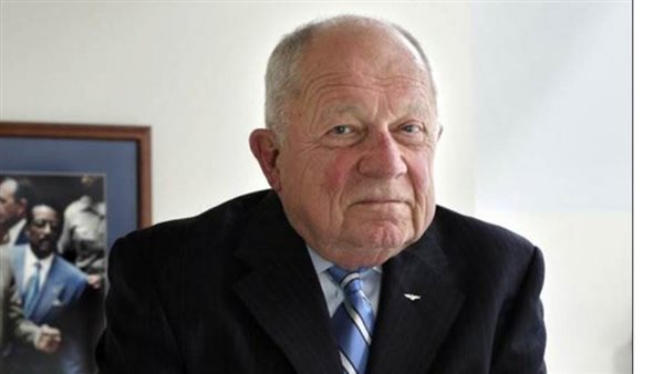  المحامي إف لي بيلي