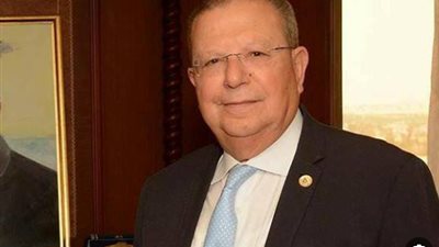 الدكتور محمد عبد العال الخبير المصرفي