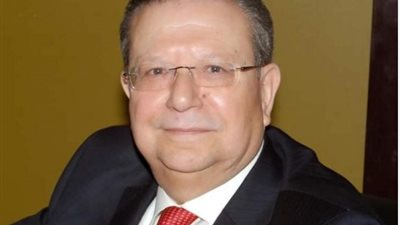  الدكتور محمد عبد العال الخبير المصرفي