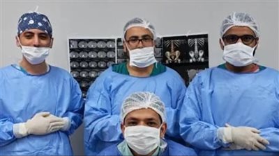 صورة الفريق الطبي 