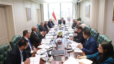 وزير الصحة يترأس اجتماع مجلس إدارة صندوق التعويض    