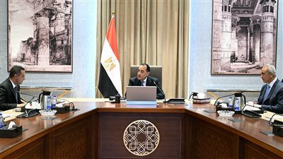 رئيس الوزراء يتابع الموقف التنفيذي للمشروعات التنموية    