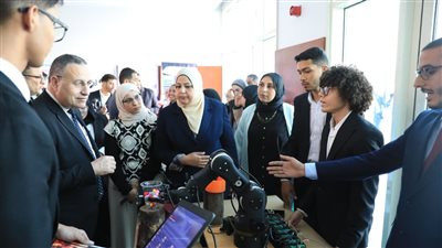 وزير التعليم العالي يتفقد جامعة حلوان الأهلية