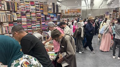 انطلاقة قوية لمعرض مكتبة الإسكندرية للكتاب    