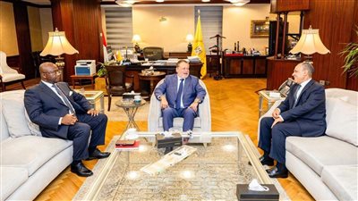 اجتماع ثلاثي بمشاركة محافظ البنك المركزي المصري 