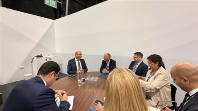 وزير الطيران المدني يلتقي مسؤولي مجموعة British Aviation Gro