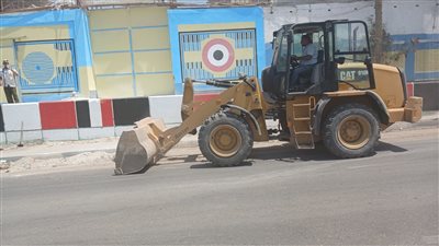 جانب رفع المخلفات بمحيط المستشفى