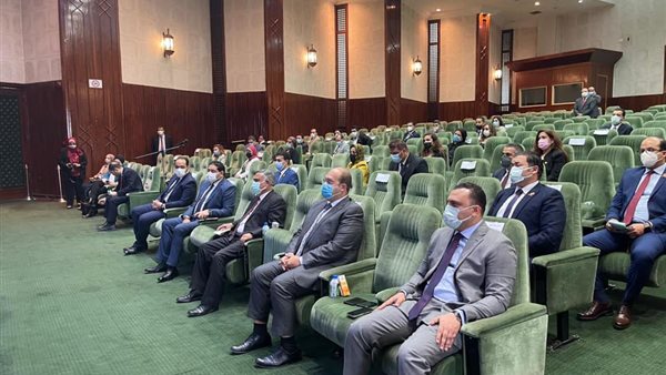 لقاء الوزير بوفد