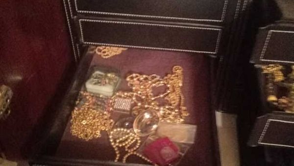 مقتنيات شقة الزمالك