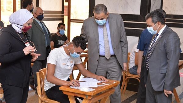 رئيس جامعة كفر الشيخ