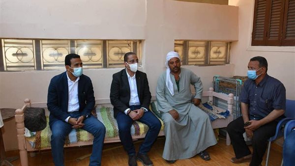 محافظ الفيوم يقدم