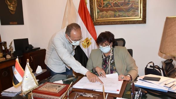 وزيرة الثقافة 