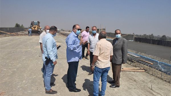 محافظ أسيوط خلال