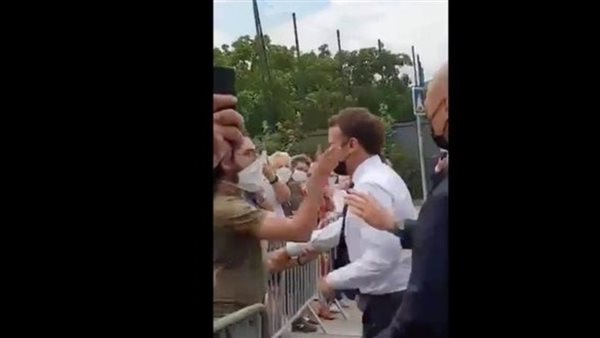 الشاب الذى صفع ماكرون