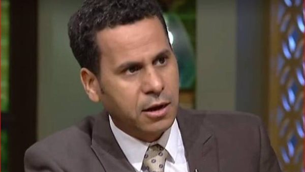 الكاتب محمود الضبع