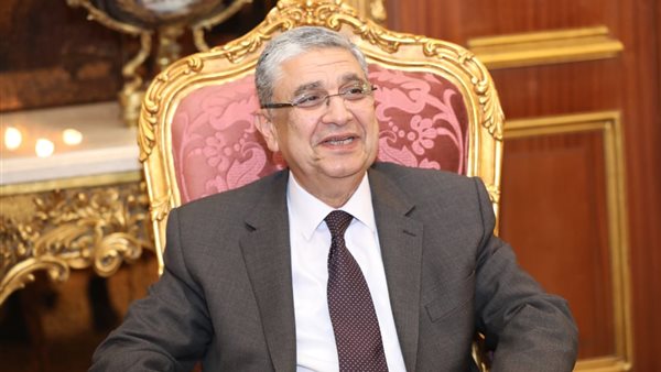 وزير الكهرباء والطاقة