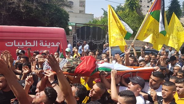 جنازة أحد الشهداء