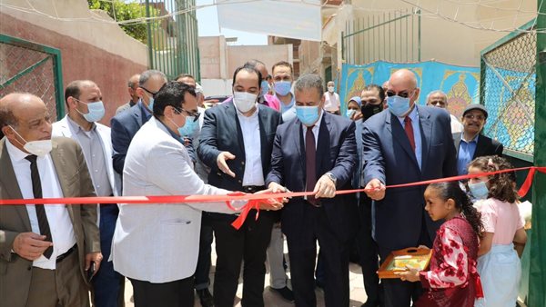 محافظ المنوفية خلال