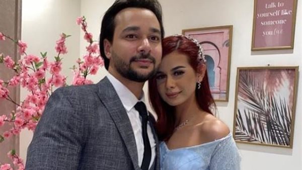 منة عرفة وخطيبها