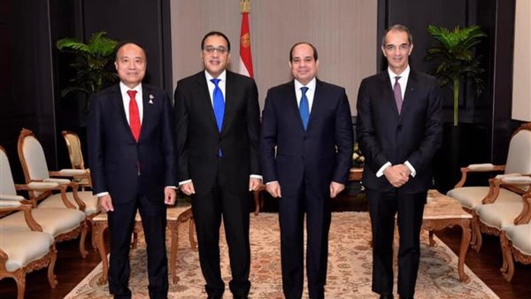 الرئيس السيسى و رئيس