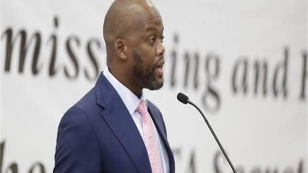  وامكيلي مين، الأمين