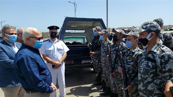 محافظ بورسعيد مع