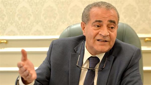 وزير التموين على