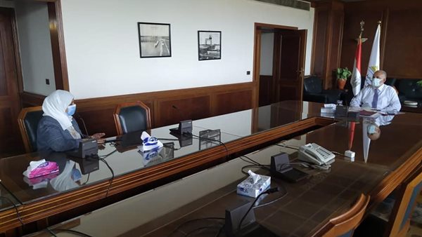 وزير الري خلال الاجتماع