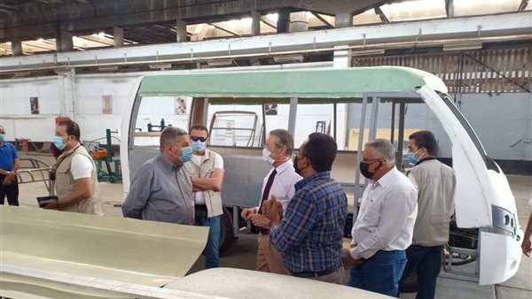 جولة وزير قطاع الاعمال