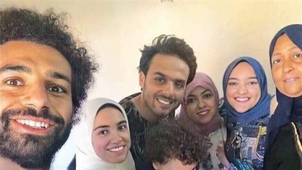 محمد صلاح وأسرته