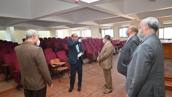 جانب من الزيارة