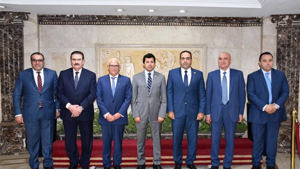 وزير الرياضة اشرف