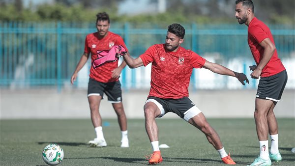 جانب من تدريبات الأهلى